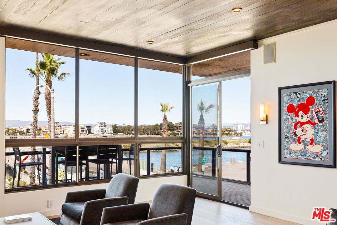 6209 Pacific Ave Unit: 201