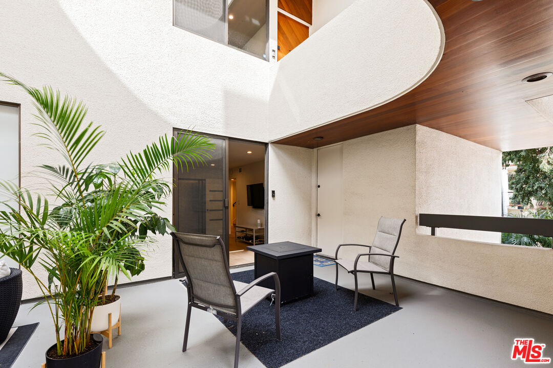 6209 Pacific Ave Unit: 201