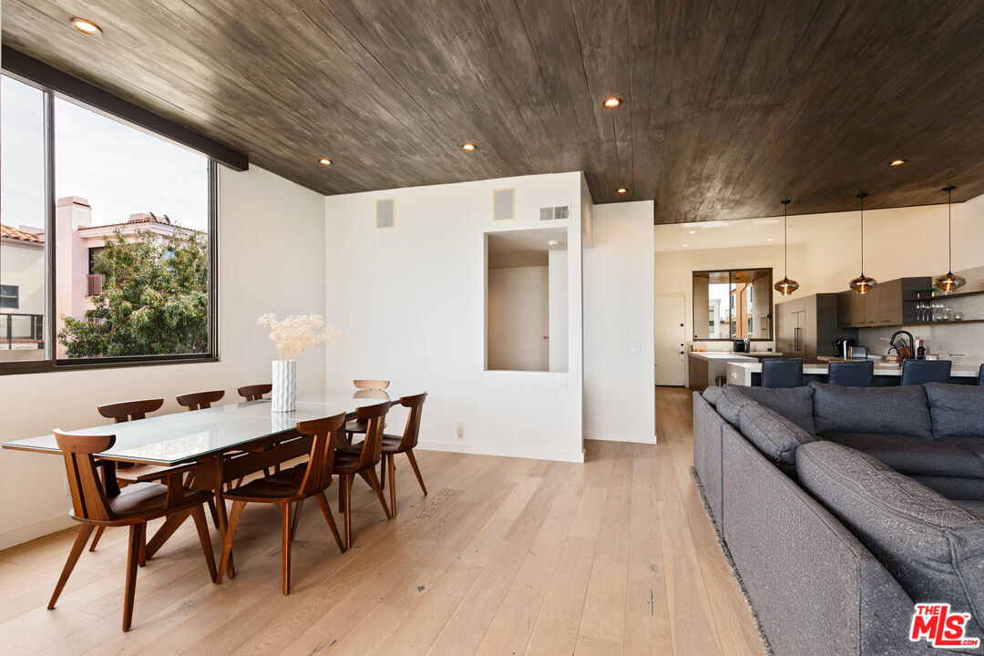 6209 Pacific Ave Unit: 201