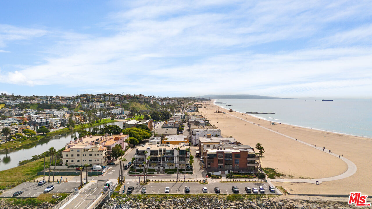 6209 Pacific Ave Unit: 201