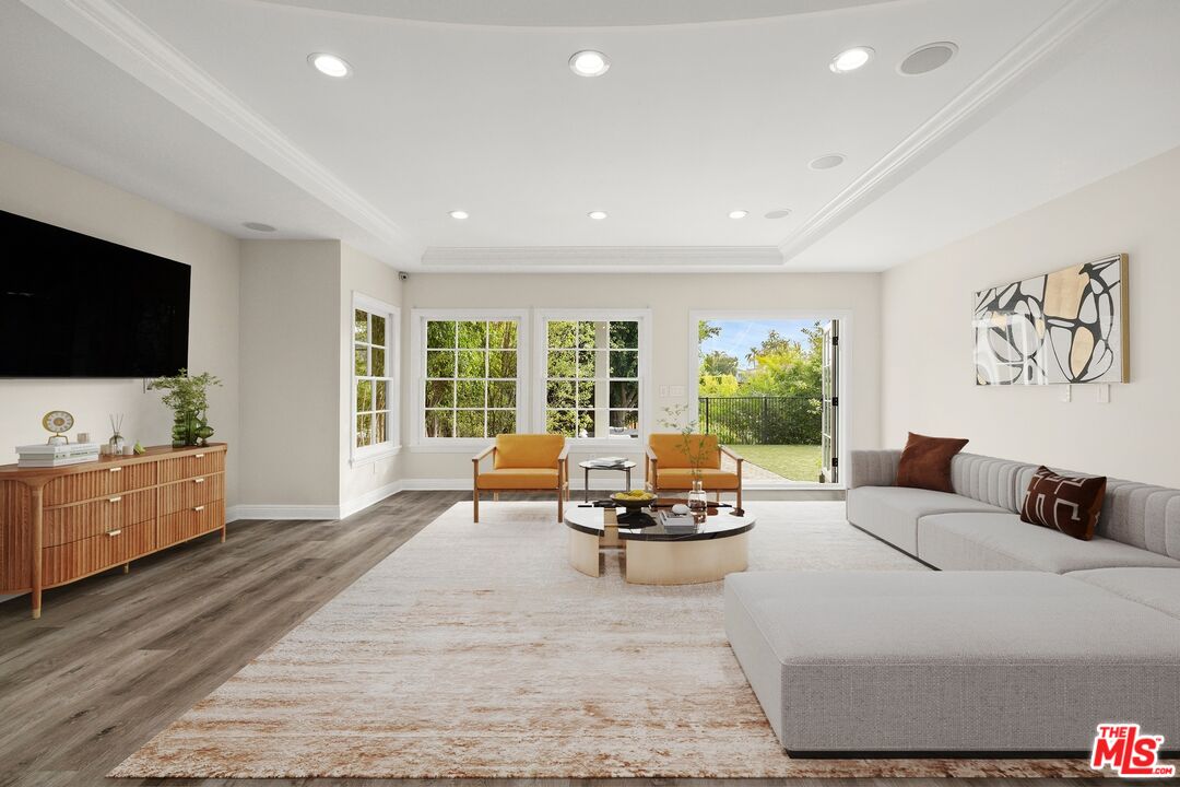 735 Thayer Ave