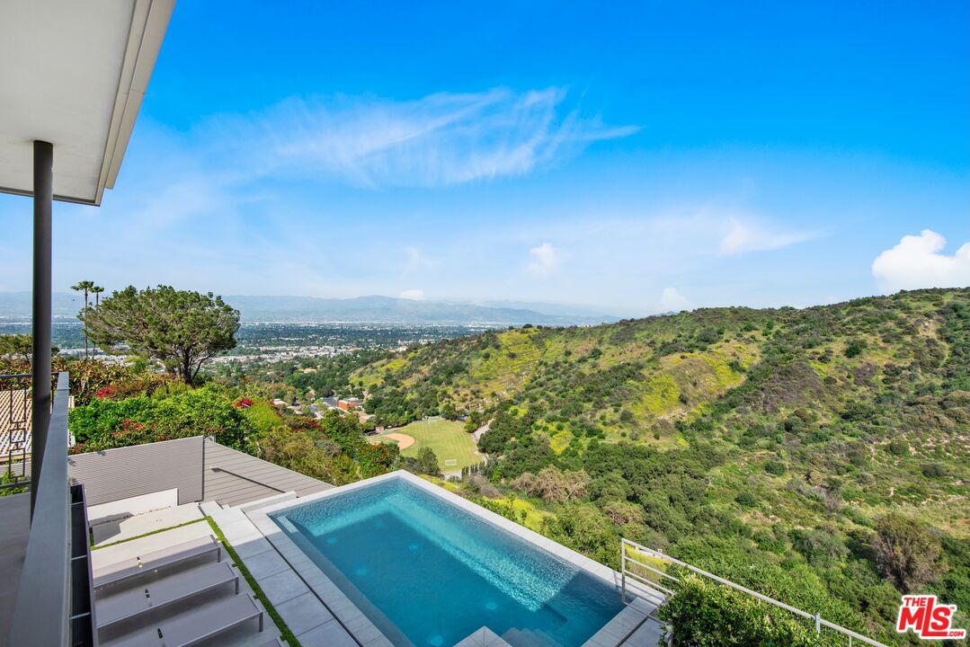 3642 Beverly Ridge Dr