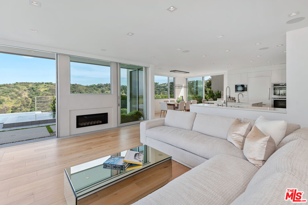 3642 Beverly Ridge Dr