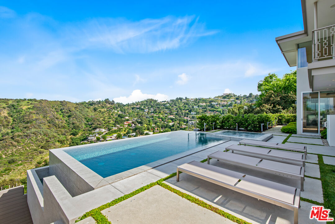 3642 Beverly Ridge Dr