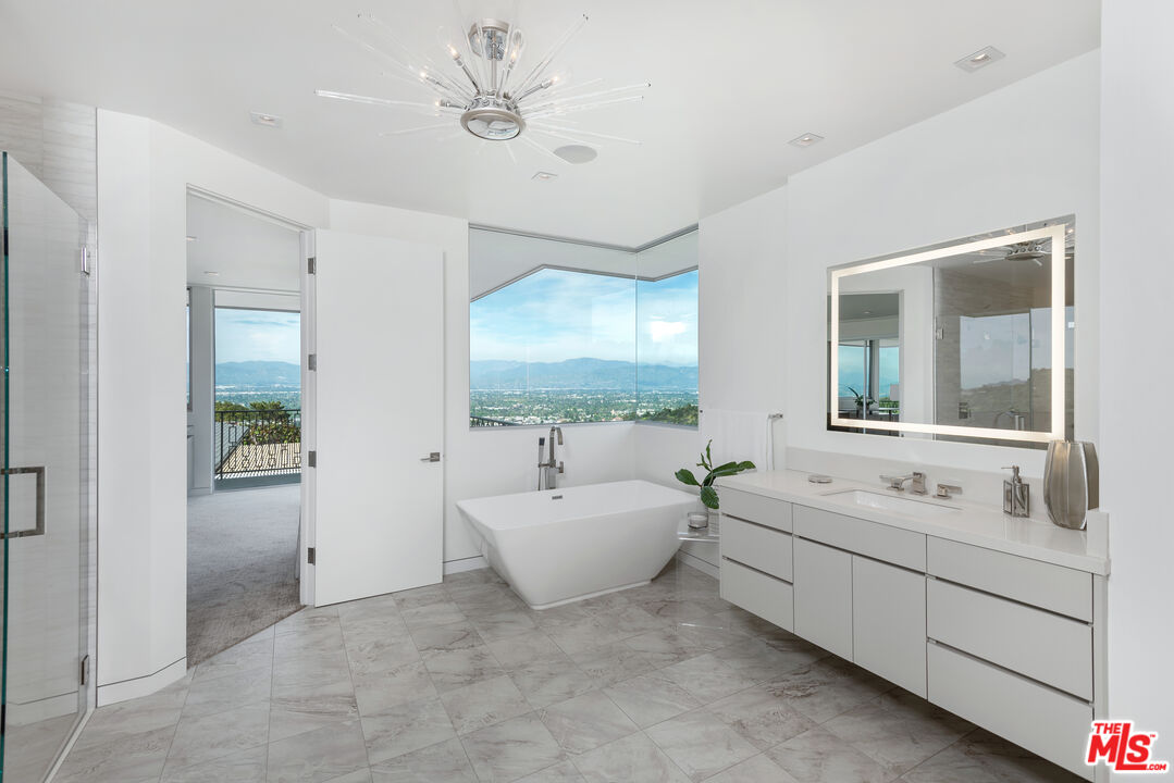 3642 Beverly Ridge Dr