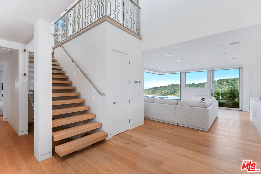 3642 Beverly Ridge Dr