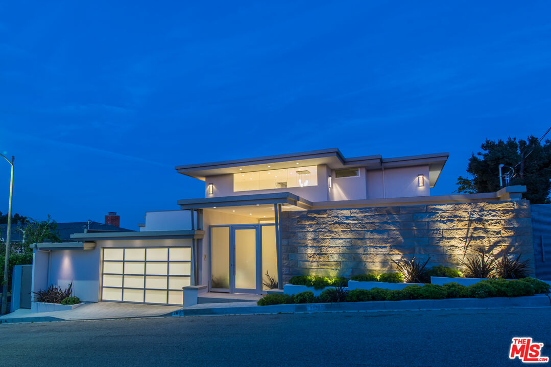 3642 Beverly Ridge Dr