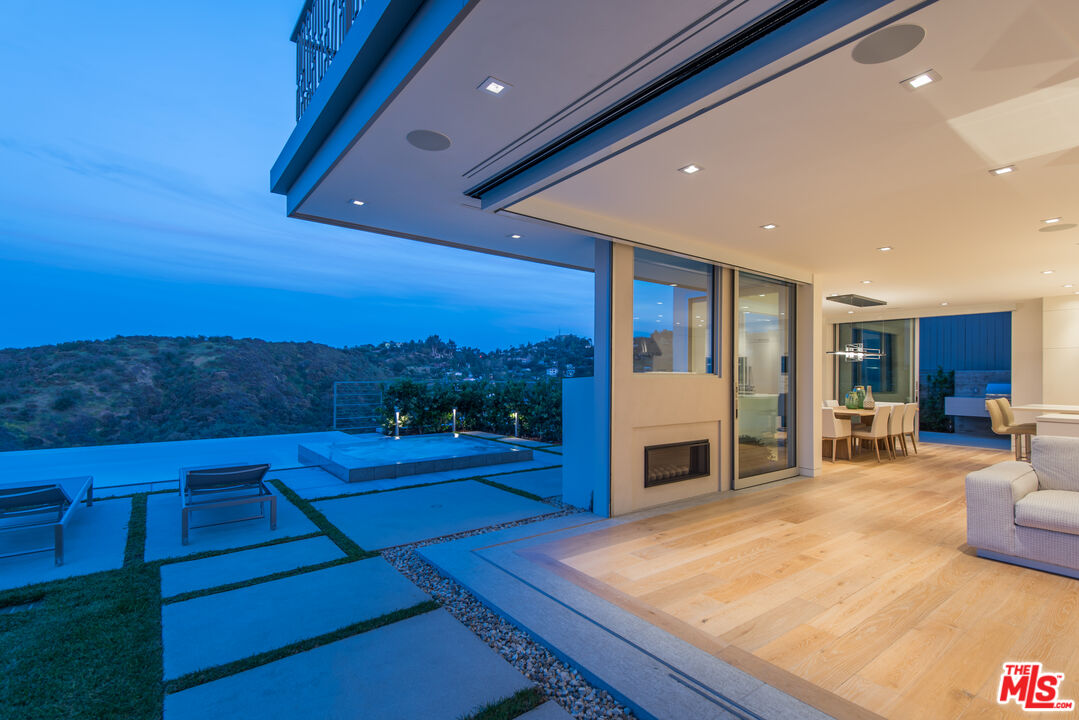 3642 Beverly Ridge Dr