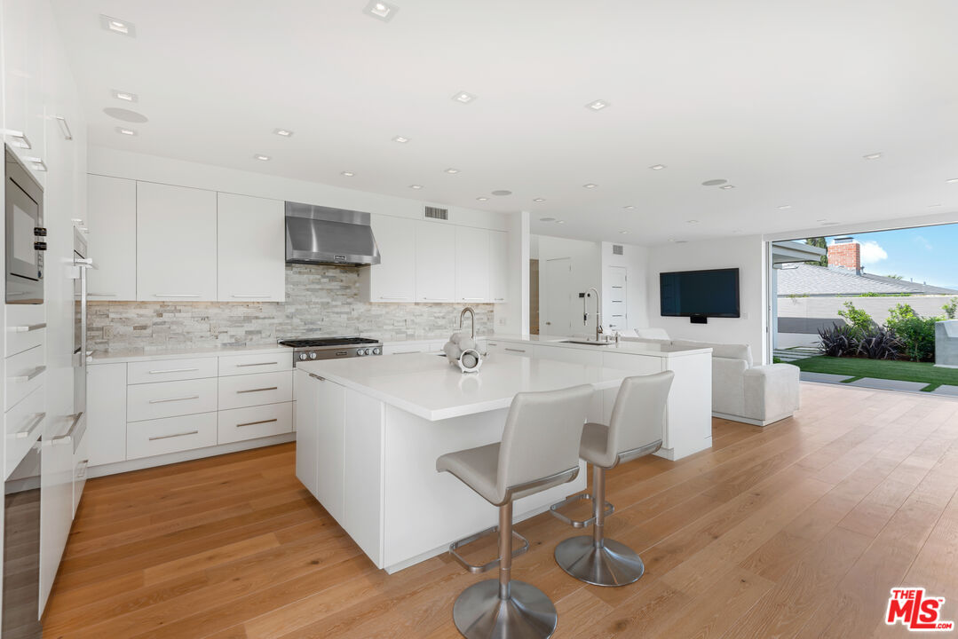 3642 Beverly Ridge Dr
