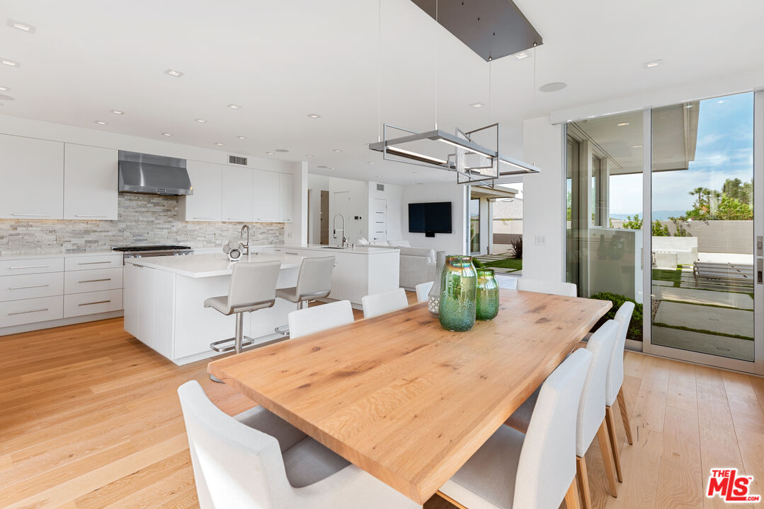 3642 Beverly Ridge Dr