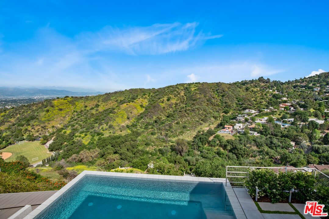 3642 Beverly Ridge Dr