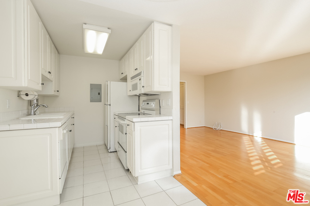 2308 Schader Dr Unit: 211
