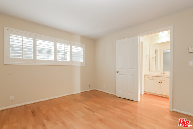 2308 Schader Dr Unit: 211