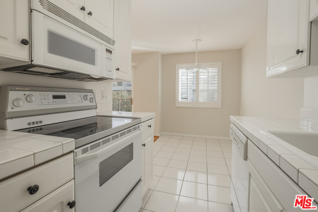 2308 Schader Dr Unit: 211