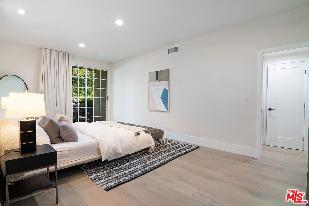 458 N Oakhurst Dr Unit: 104