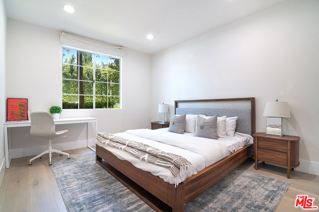458 N Oakhurst Dr Unit: 104