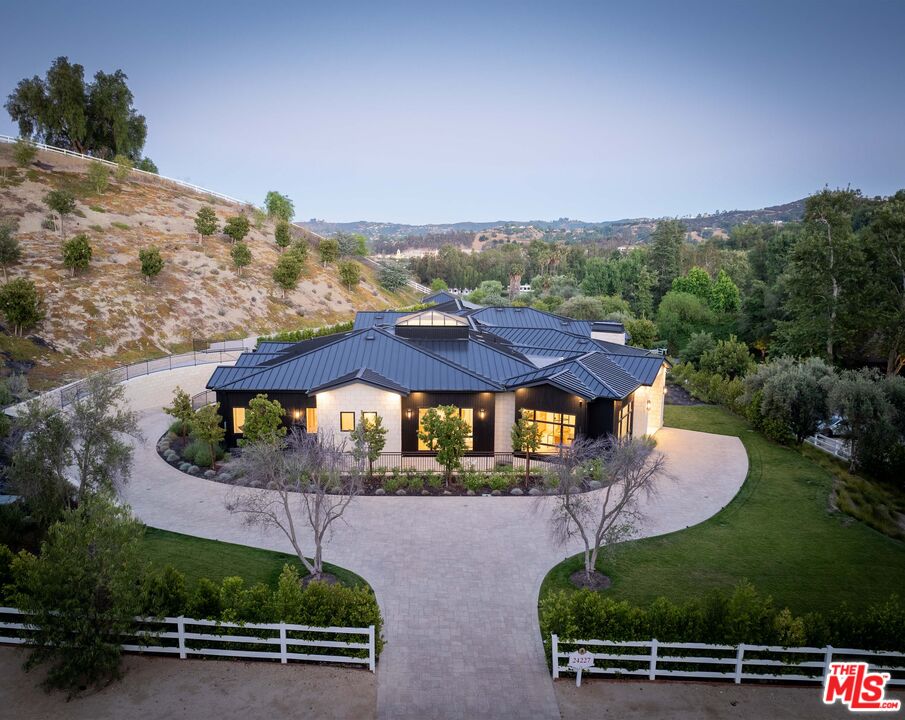 24227 Bridle Trail Rd