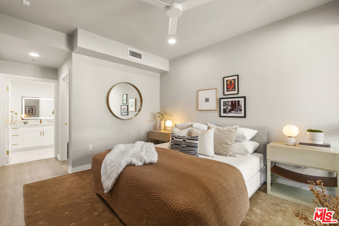7428 Santa Monica Blvd Unit: 402