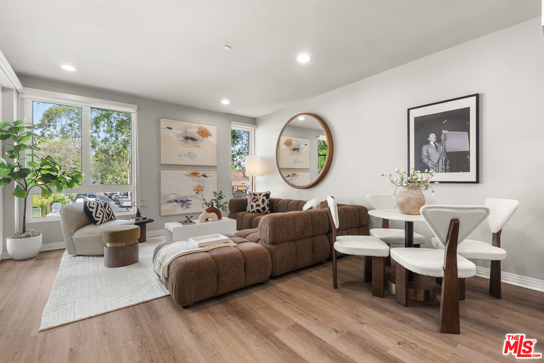 7428 Santa Monica Blvd Unit: 402