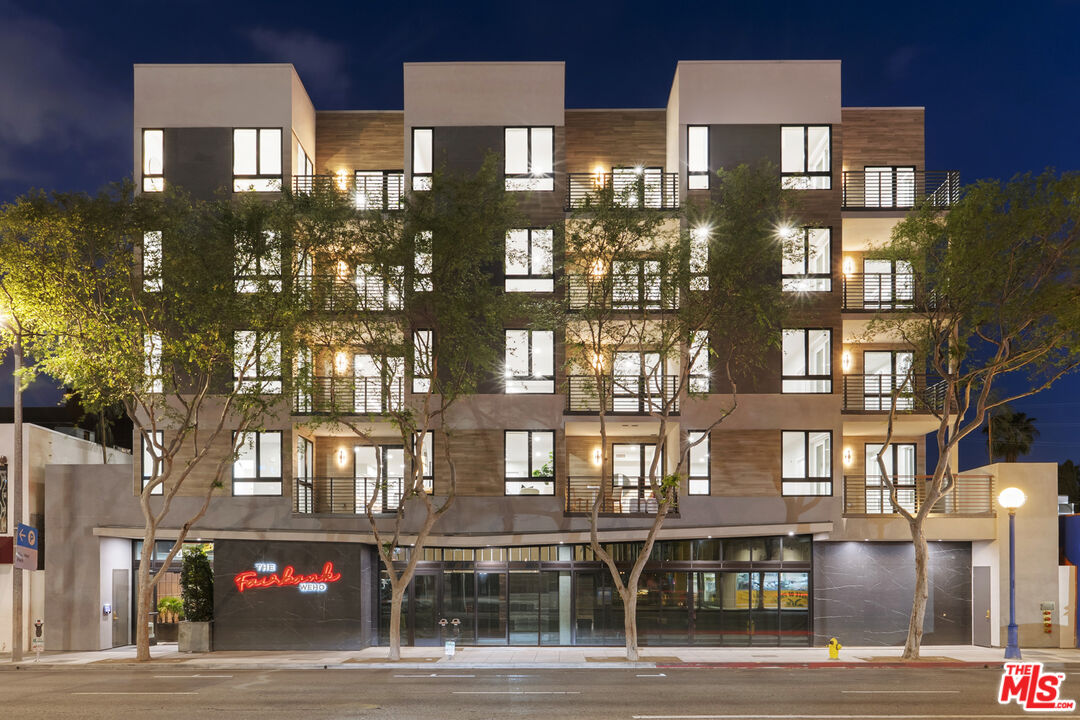 7428 Santa Monica Blvd Unit: 402