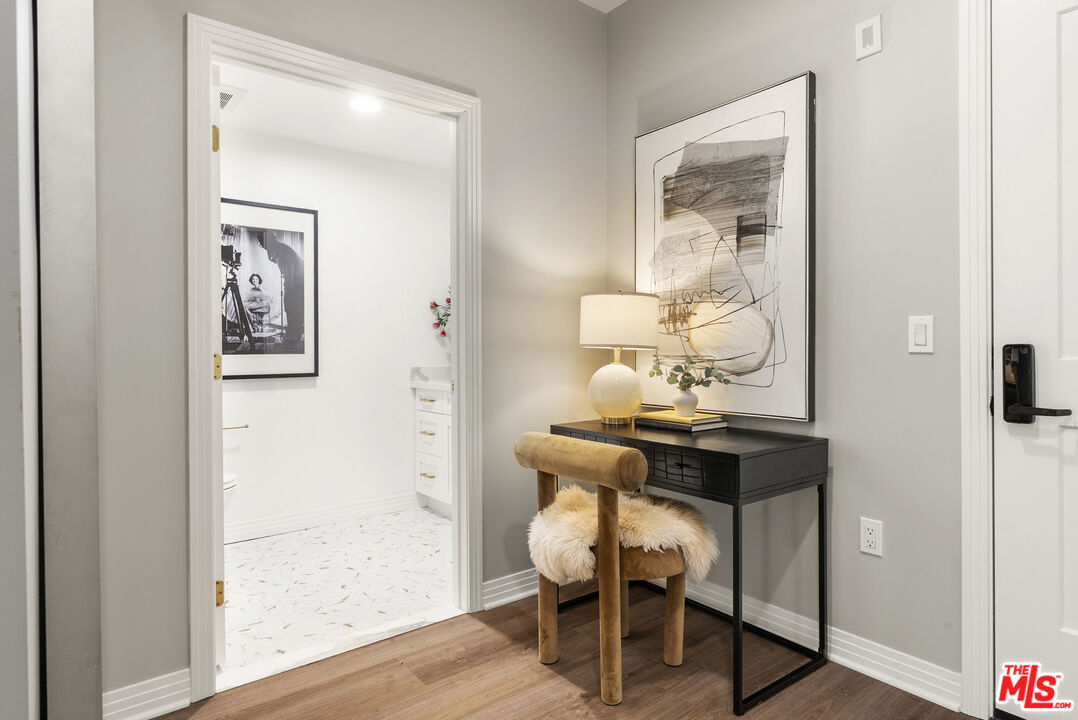 7428 Santa Monica Blvd Unit: 402