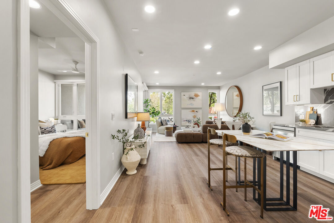 7428 Santa Monica Blvd Unit: 402