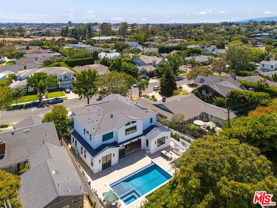 3320 Patricia Ave