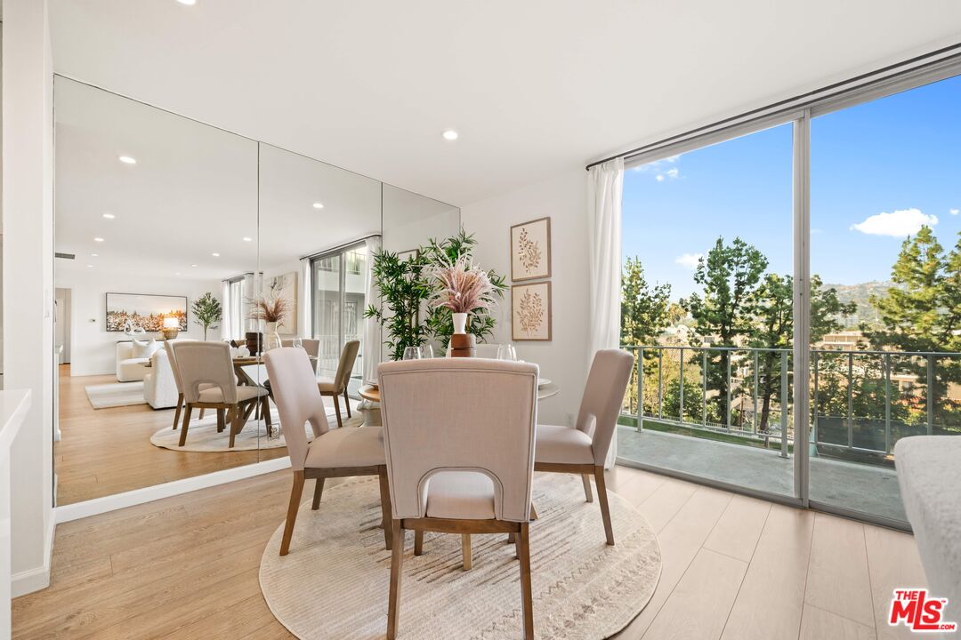 100 S Doheny Dr Unit: 514