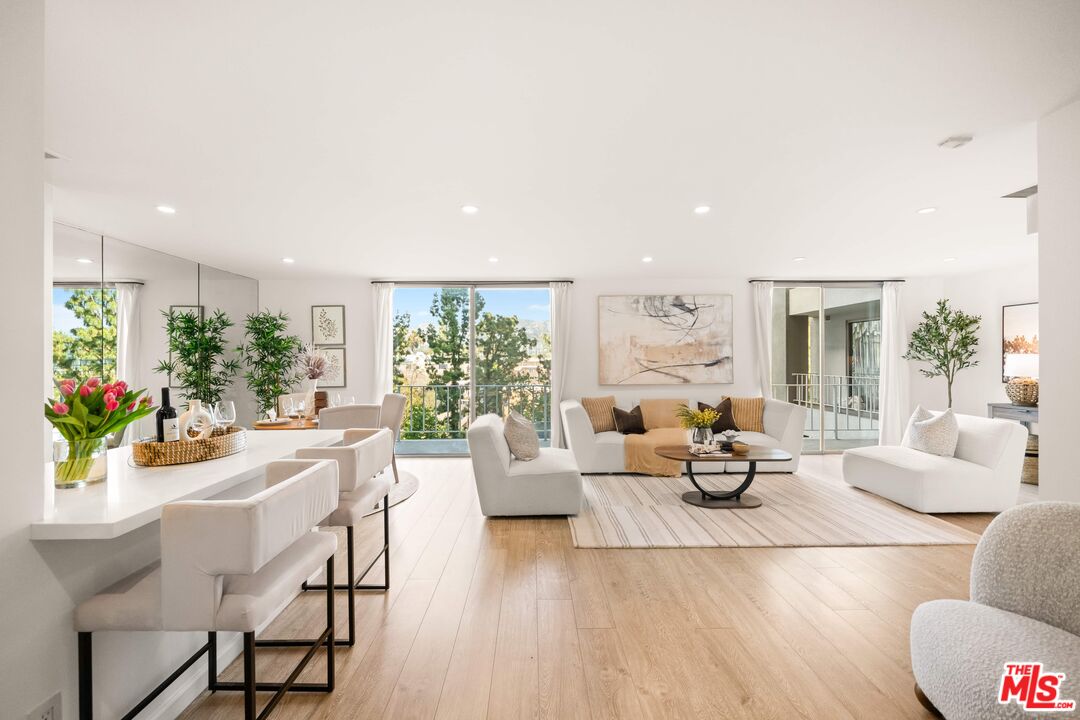 100 S Doheny Dr Unit: 514