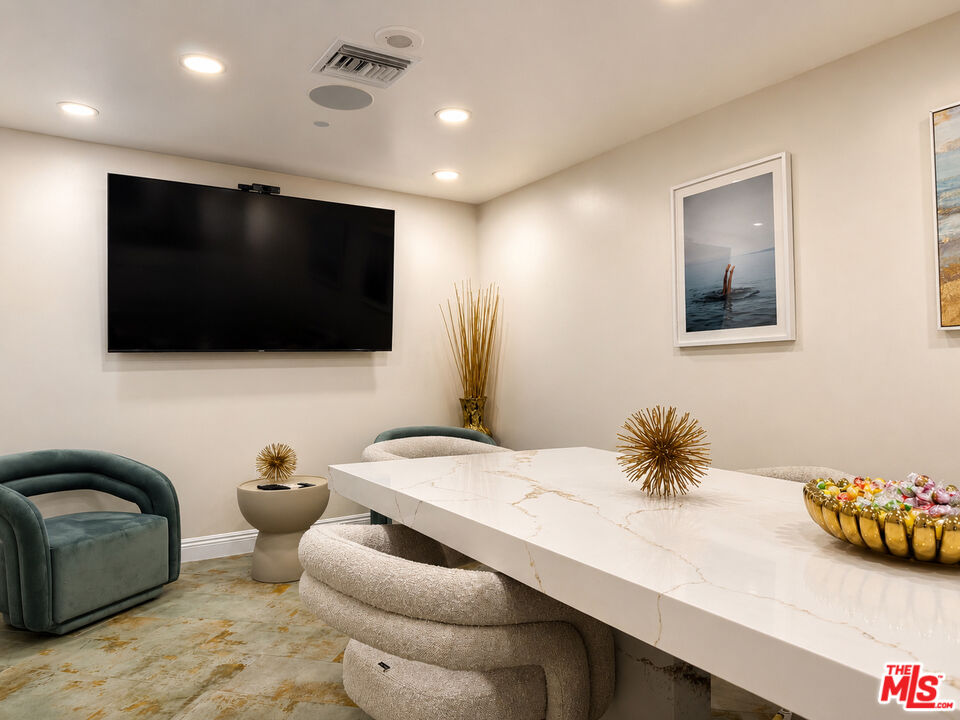 10520 Wilshire Blvd Unit: 701