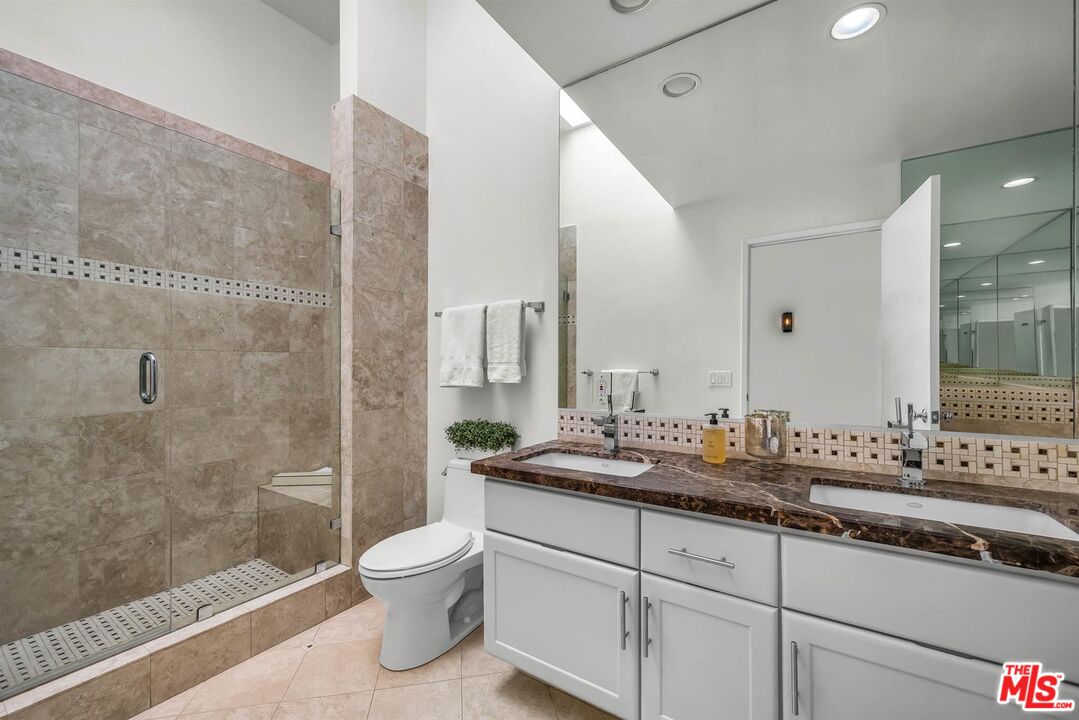 1735 Malcolm Ave Unit: H
