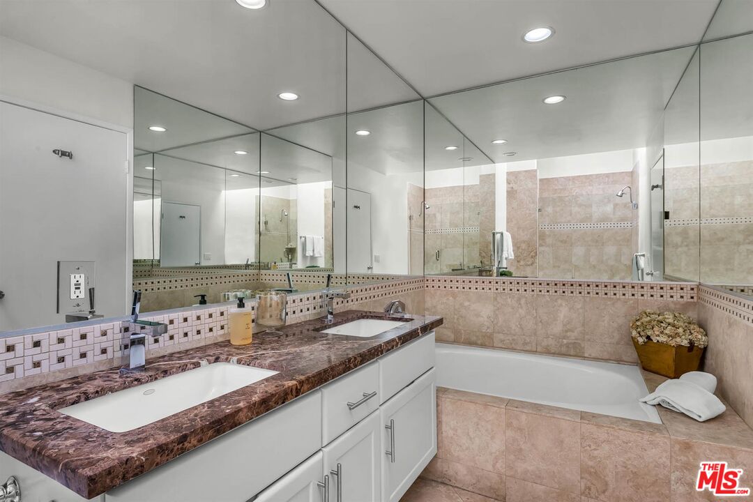 1735 Malcolm Ave Unit: H