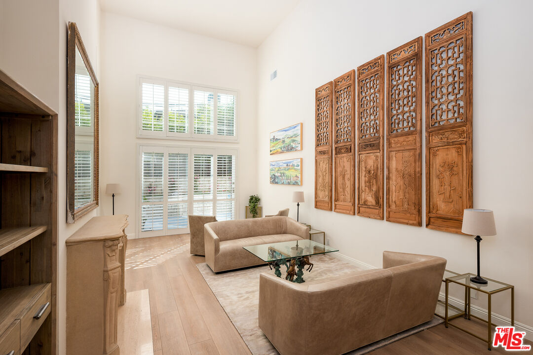 2337 Fox Hills Dr Unit: 102