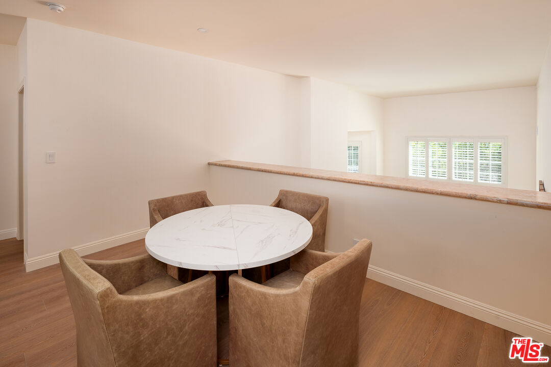 2337 Fox Hills Dr Unit: 102