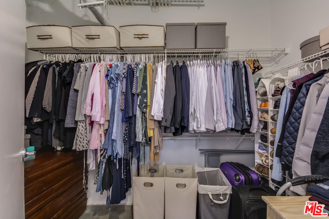 330 W 11th St Unit: C03