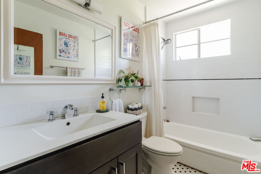 4501 Finley Ave Unit: 10