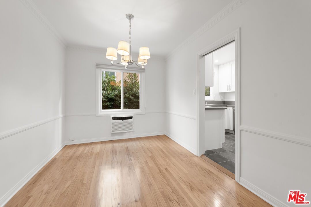 1208 N Crescent Heights Blvd Unit: 4