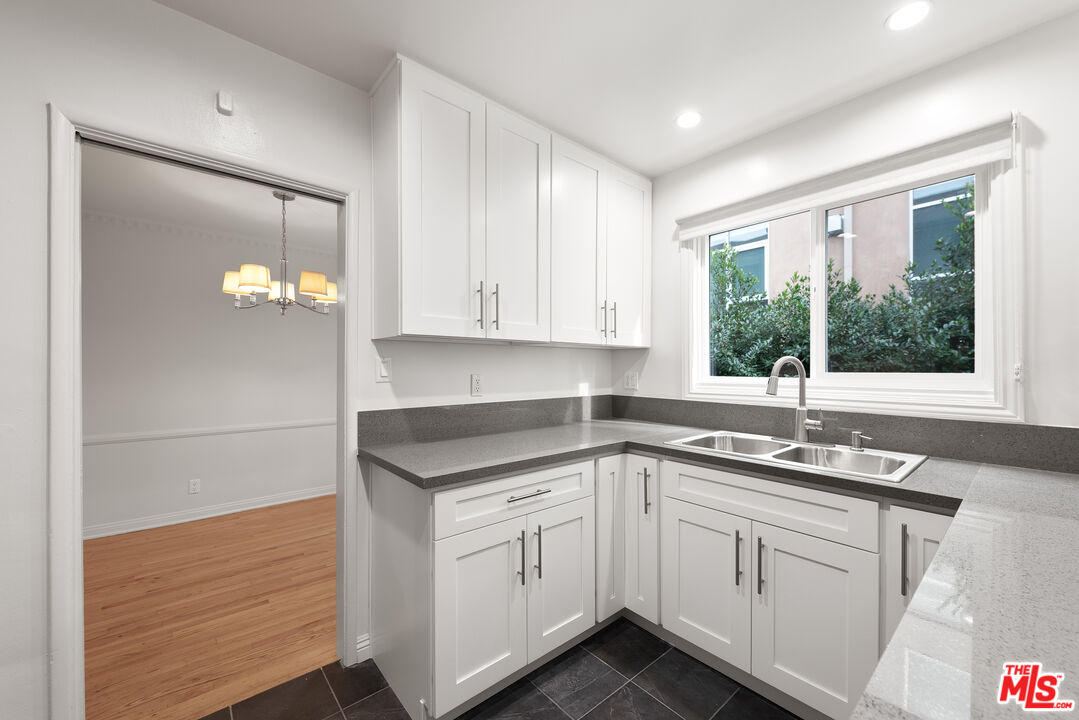 1208 N Crescent Heights Blvd Unit: 4