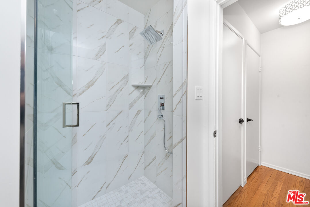 1208 N Crescent Heights Blvd Unit: 4