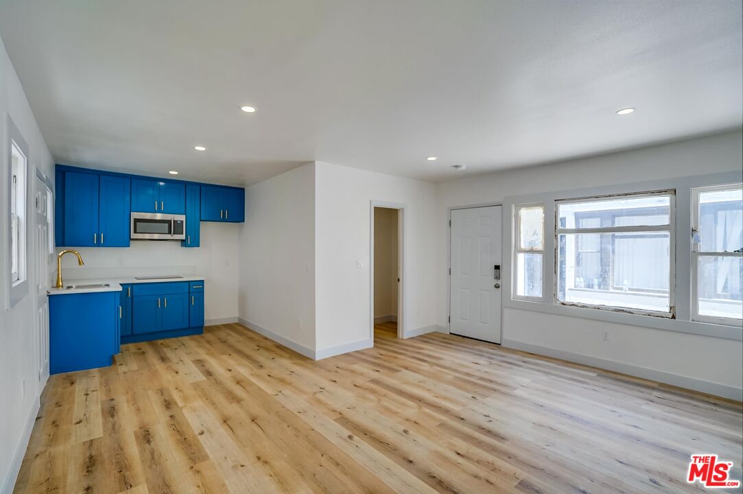 1208 Daisy Ave