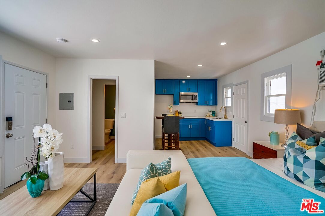 1208 Daisy Ave
