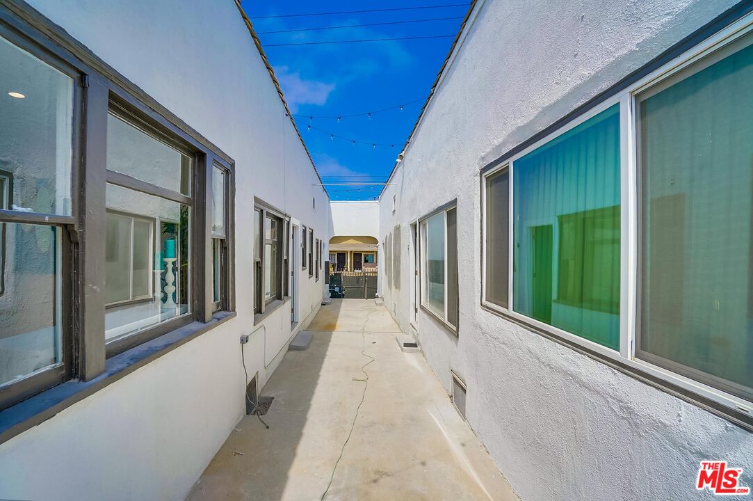 1208 Daisy Ave