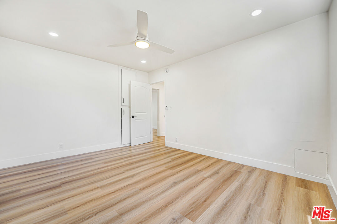 8208 Romaine St Unit: 1