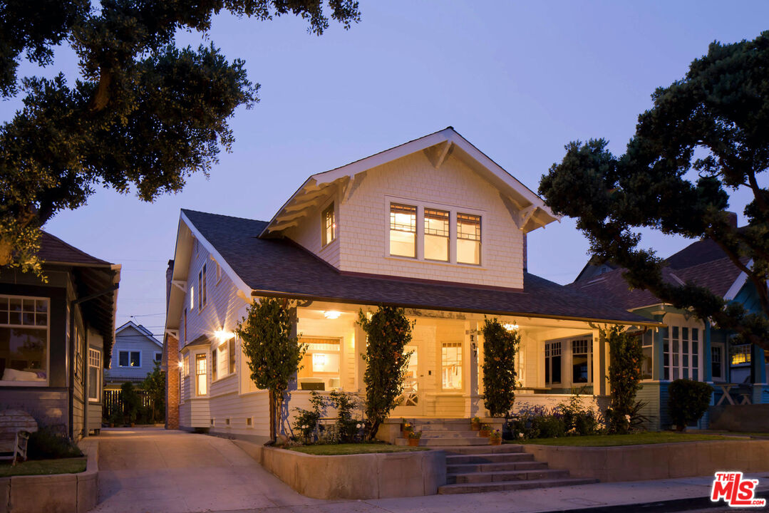 147 Fraser Ave