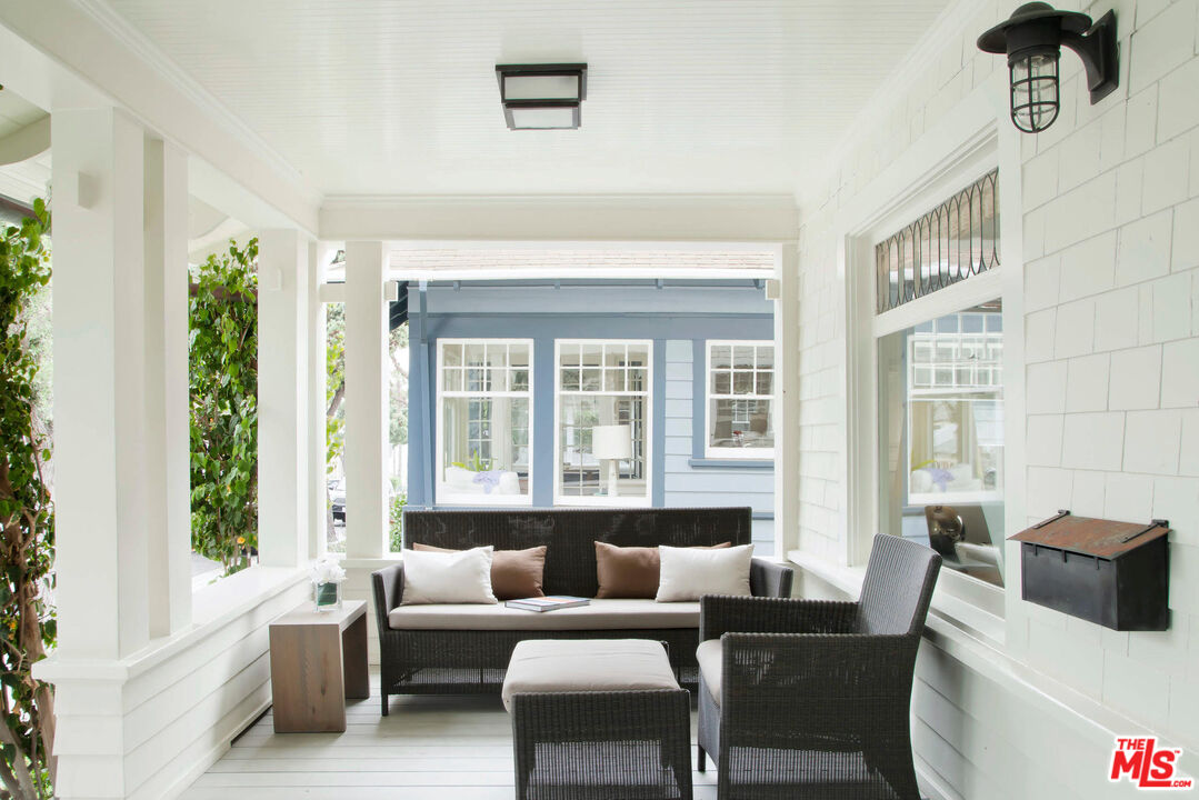 147 Fraser Ave