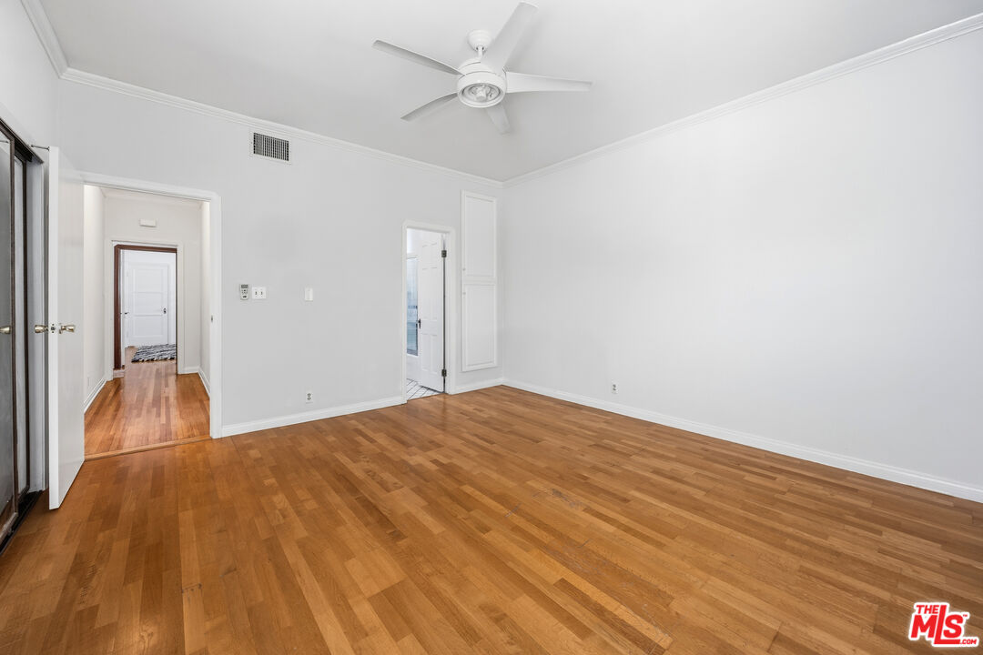 166 N Arnaz Dr