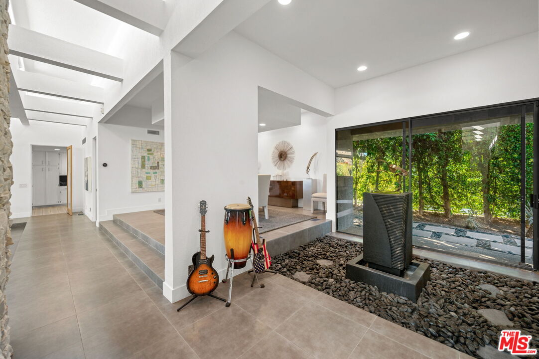 1650 E Murray Canyon Dr