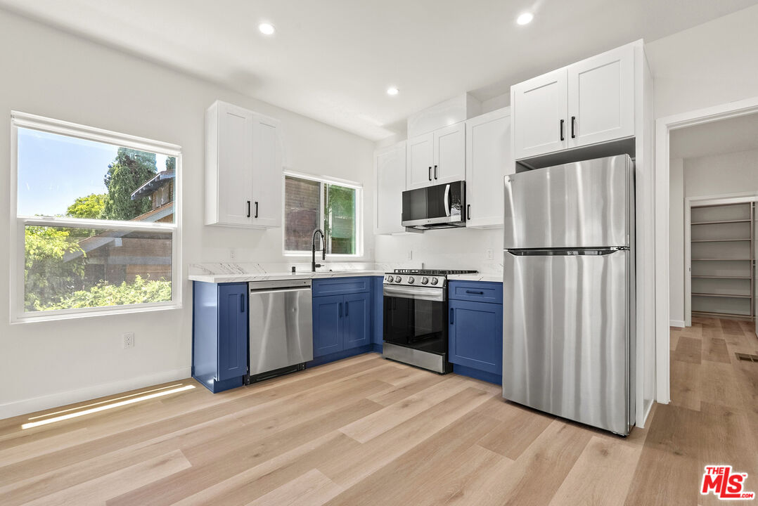 1305 Lucile Ave Unit: 1