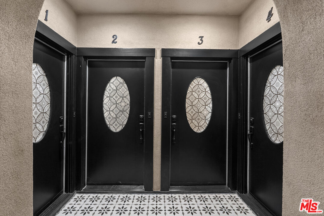 1305 Lucile Ave Unit: 2