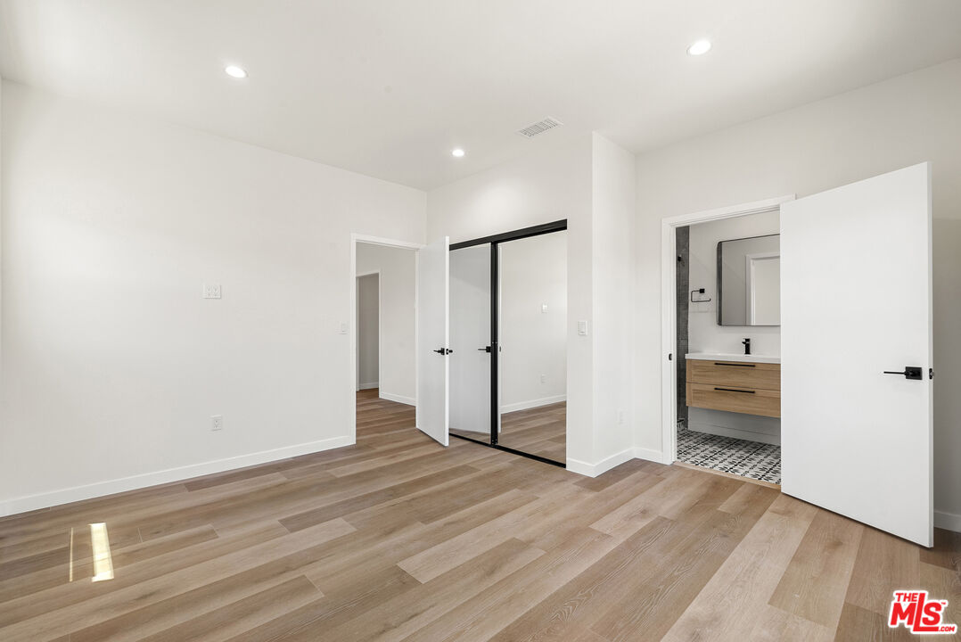 1305 Lucile Ave Unit: 2